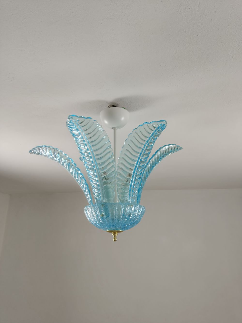 Large leaf felci small flush mount