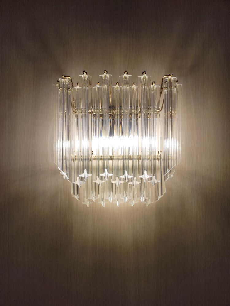 tiers qaudriedri murano wall sconce 