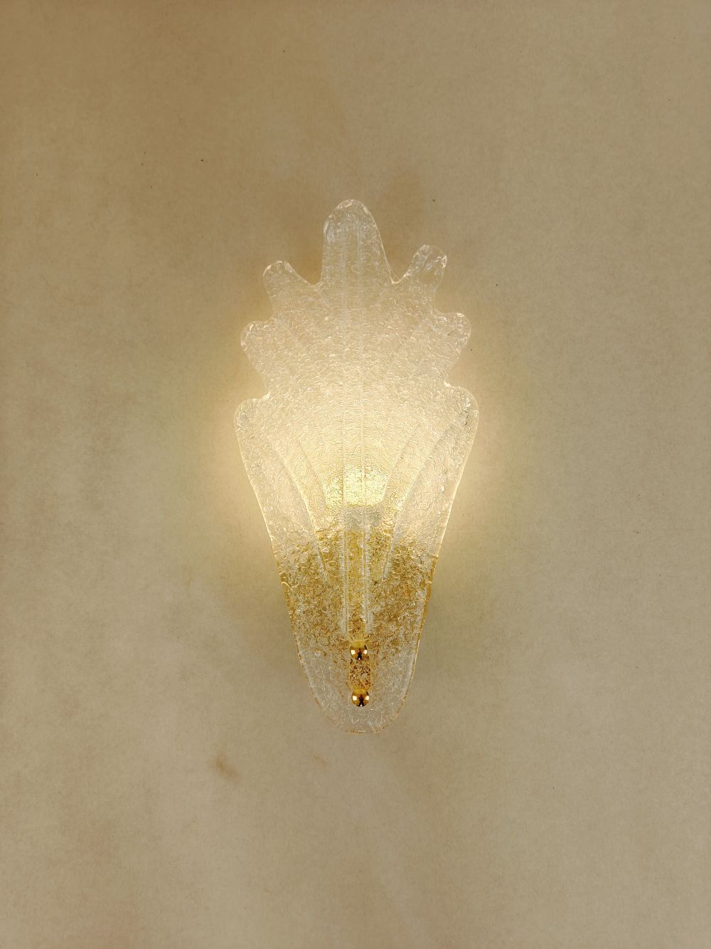 Murano glass wall sconce clear grained leaf